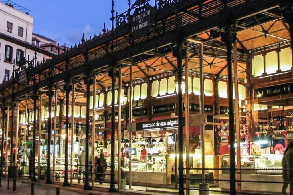 Precioso Apartamento Junto A La Plaza Mayor Madrid Eksteriør billede