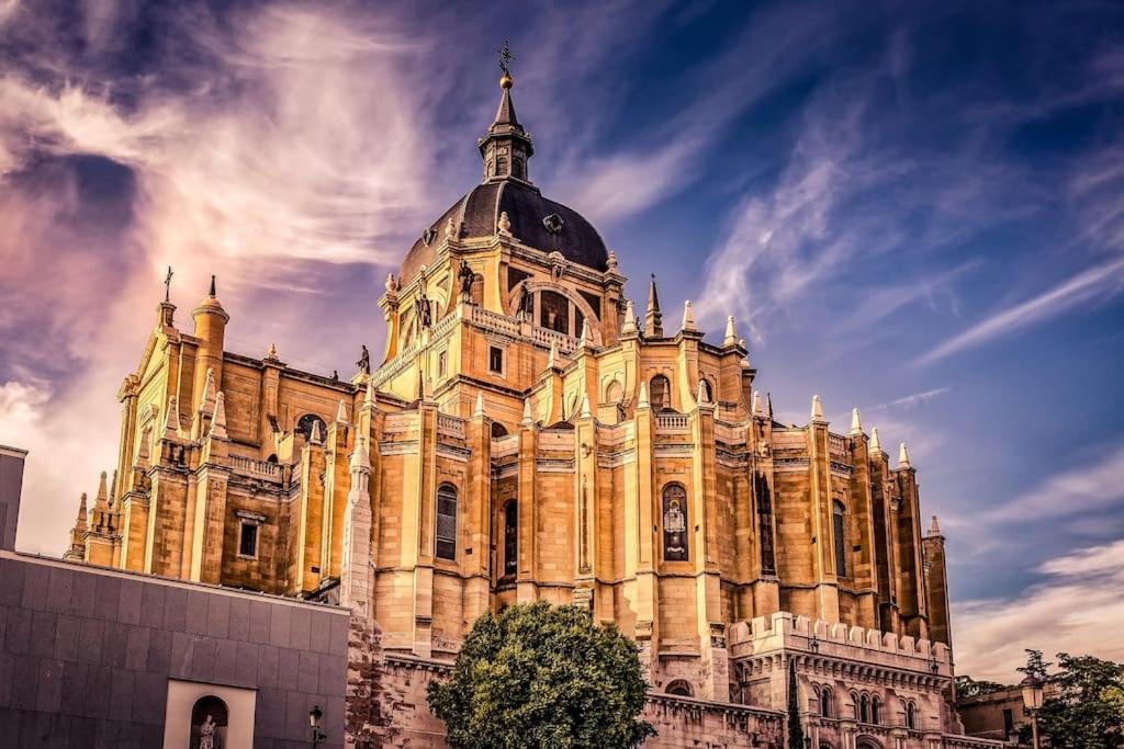Precioso Apartamento Junto A La Plaza Mayor Madrid Eksteriør billede