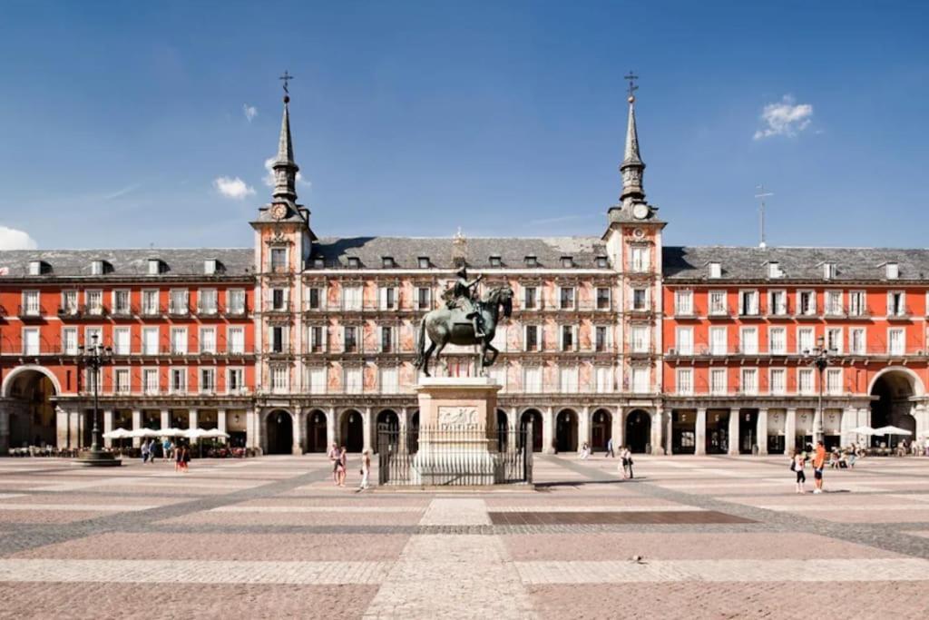 Precioso Apartamento Junto A La Plaza Mayor Madrid Eksteriør billede